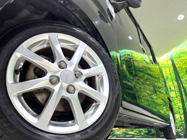 �y����14�C���`�A���~�z�C�[���z�O�ςɃ}�b�`���������A���~�z�C�[���𑕒����Ă���܂��B�e��ЊO�A���~�z�C�[����A�X�^�b�h���X�^�C�����戵�����Ă���܂��B���񂲑��k����������
