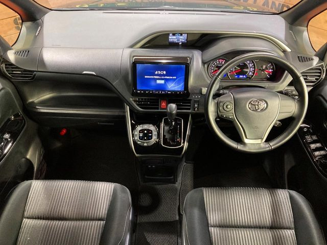 ヴォクシー2.0 ZS 煌