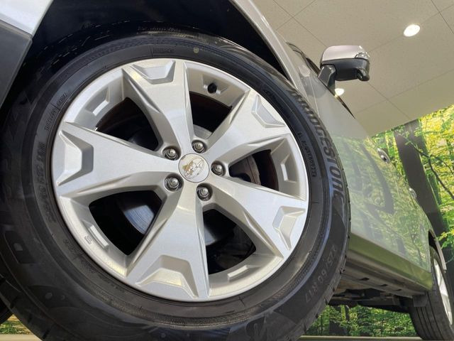 �y����17�C���`�A���~�z�C�[���z�O�ςɃ}�b�`���������A���~�z�C�[���𑕒����Ă���܂��B�e��ЊO�A���~�z�C�[����A�X�^�b�h���X�^�C�����戵�����Ă���܂��B���񂲑��k����������