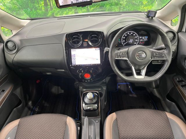 ノート1.2 e-POWER メダリスト FOUR 4WD