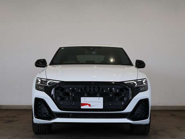 Q855 TFSI クワトロ Sライン 4WD