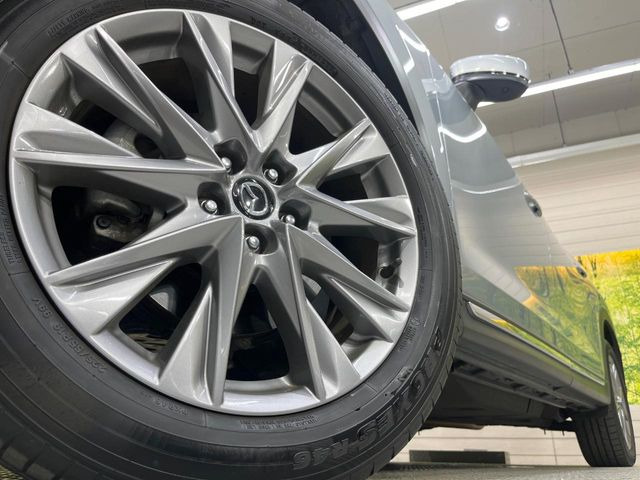 �y�����A���~�z�C�[���z�O�ςɃ}�b�`���������A���~�z�C�[���𑕒����Ă���܂��B�e��ЊO�A���~�z�C�[����A�X�^�b�h���X�^�C�����戵�����Ă���܂��B���񂲑��k����������