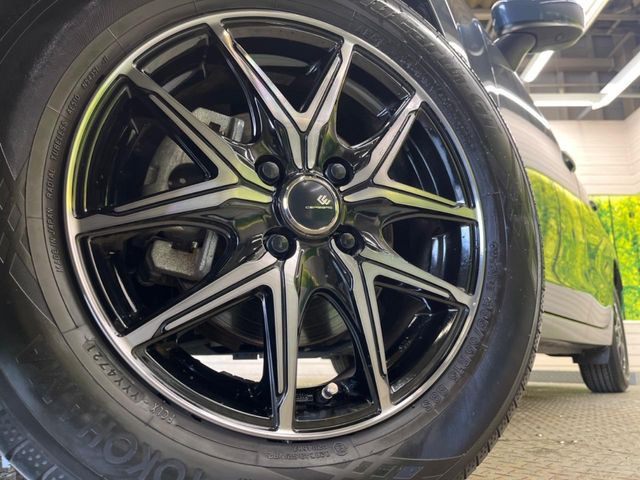 �y15�C���`�A���~�z�C�[���z�O�ςɃ}�b�`�����A���~�z�C�[���𑕒����Ă���܂��B�e��A���~�z�C�[����A�X�^�b�h���X�^�C�����戵�����Ă���܂��B���񂲑��k����������