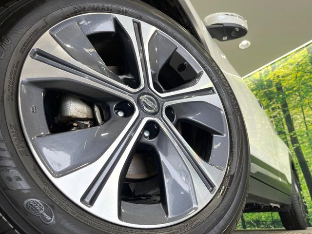 �y����17�C���`�A���~�z�C�[���z�O�ςɃ}�b�`���������A���~�z�C�[���𑕒����Ă���܂��B�e��ЊO�A���~�z�C�[����A�X�^�b�h���X�^�C�����戵�����Ă���܂��B���񂲑��k����������