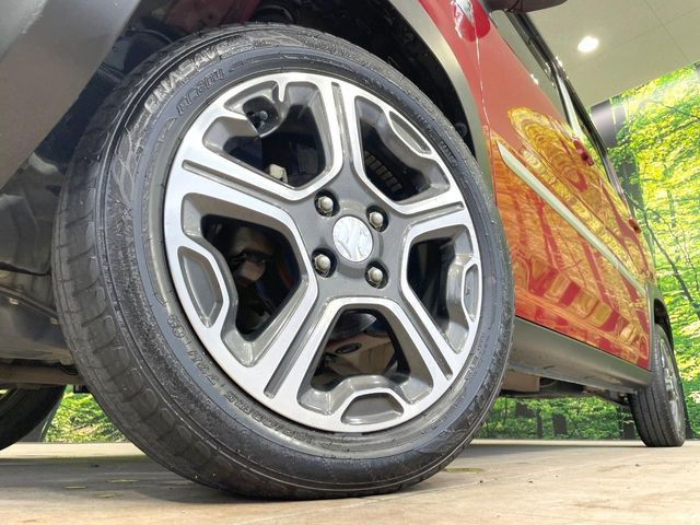�y����15�C���`�A���~�z�C�[���z�O�ςɃ}�b�`���������A���~�z�C�[���𑕒����Ă���܂��B�e��ЊO�A���~�z�C�[����A�X�^�b�h���X�^�C�����戵�����Ă���܂��B���񂲑��k����������
