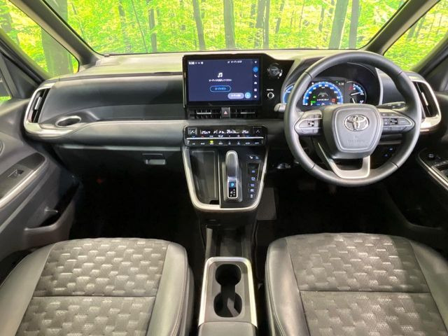 ヴォクシー1.8 ハイブリッド S-Z