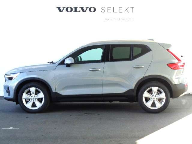 XC40プラス B3
