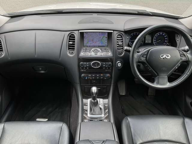スカイラインクロスオーバー3.7 370GT タイプP