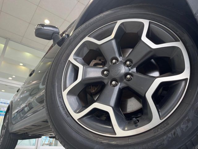 �y����17�C���`�A���~�z�C�[���z�O�ςɃ}�b�`���������A���~�z�C�[���𑕒����Ă���܂��B�e��ЊO�A���~�z�C�[����A�X�^�b�h���X�^�C�����戵�����Ă���܂��B���񂲑��k����������