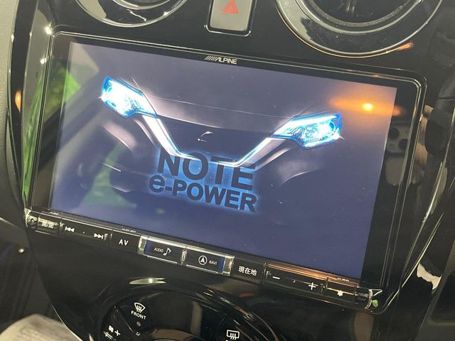ノート1.2 e-POWER メダリスト FOUR 4WD