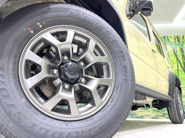 �y����15�C���`�A���~�z�C�[���z�O�ςɃ}�b�`���������A���~�z�C�[���𑕒����Ă���܂��B�e��ЊO�A���~�z�C�[����A�X�^�b�h���X�^�C�����戵�����Ă���܂��B���񂲑��k����������
