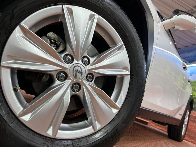 �y����17�C���`�A���~�z�C�[���z�O�ςɃ}�b�`���������A���~�z�C�[���𑕒����Ă���܂��B�e��ЊO�A���~�z�C�[����A�X�^�b�h���X�^�C�����戵�����Ă���܂��B���񂲑��k����������