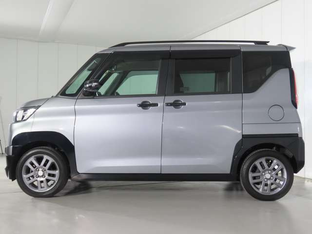 デリカミニT プレミアム 4WD