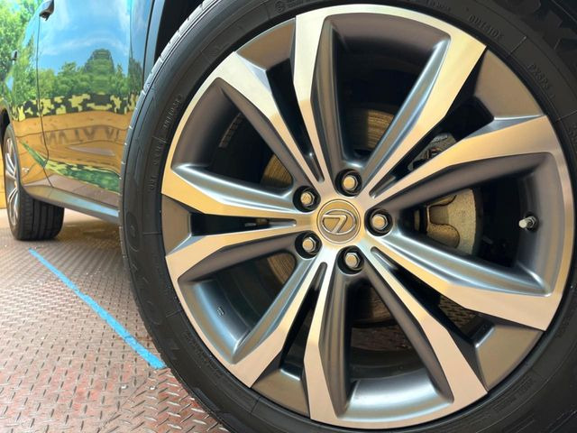 �y����20�C���`�A���~�z�C�[���z�O�ςɃ}�b�`���������A���~�z�C�[���𑕒����Ă���܂��B�e��ЊO�A���~�z�C�[����A�X�^�b�h���X�^�C�����戵�����Ă���܂��B���񂲑��k����������
