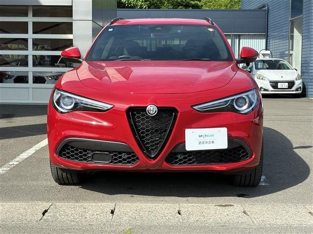 ステルヴィオ2.0 ターボ Q4 ヴェローチェ 4WD