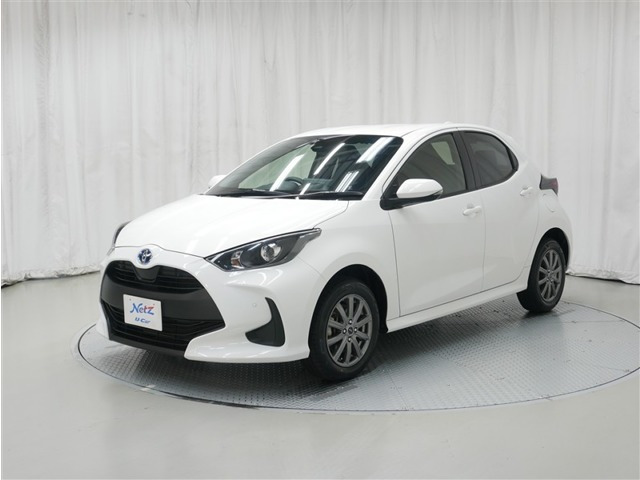 ヤリス1.5 ハイブリッド X E-Four 4WD