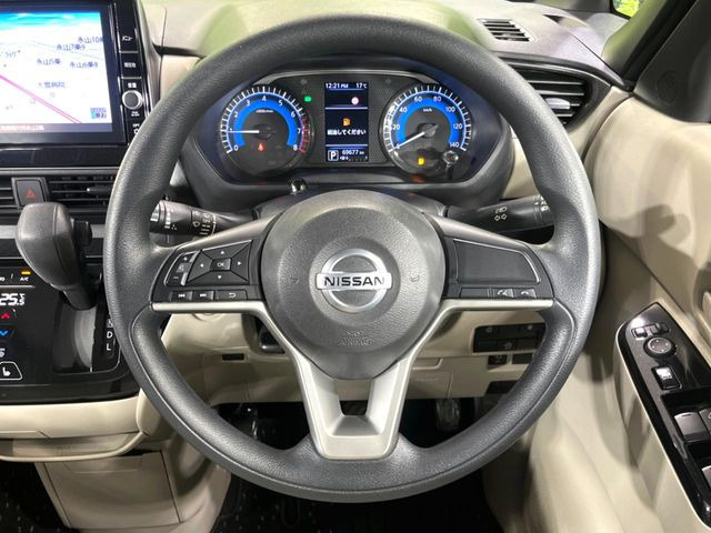 �y�X�e�A�����O�X�C�b�`�z�^�]���A�O������ڐ������炷���ƂȂ��A�I�[�f�B�I���̑��삪�\�ȕ֗��@�\!���S&���K�ȃh���C�u�����o���Ă���܂���