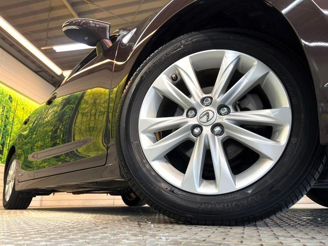 �y����16�C���`�A���~�z�C�[���z�O�ςɃ}�b�`���������A���~�z�C�[���𑕒����Ă���܂��B�e��ЊO�A���~�z�C�[����A�X�^�b�h���X�^�C�����戵�����Ă���܂��B���񂲑��k����������