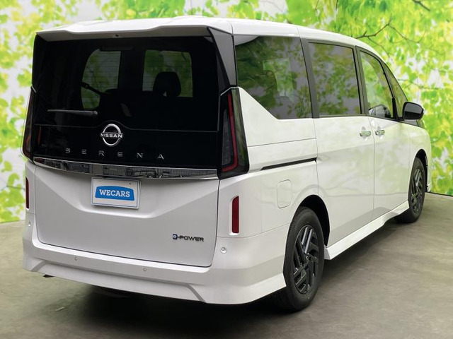セレナ1.4 e-POWER ハイウェイスターV