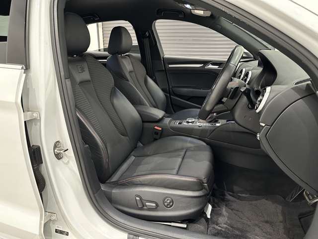 S3セダン2.0 4WD