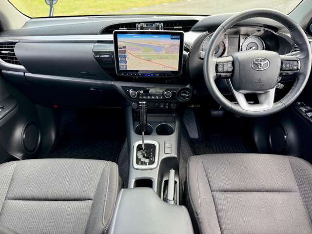 お車の詳細はお電話かメール・LINEにてご対応させて頂きます。遠方のお客様にもご安心してご契約頂けるようにご対応させて頂きます。 お気軽にお問い合わせくださいませ。