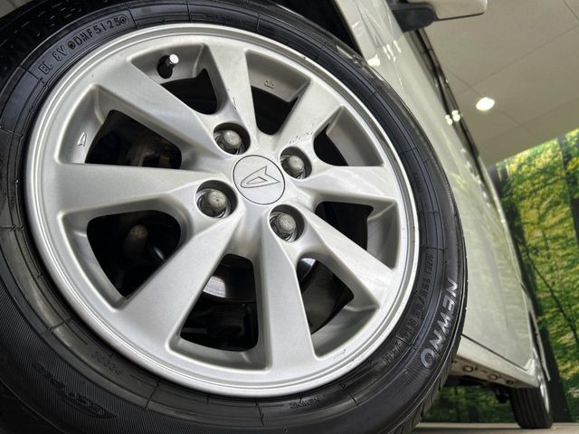 �y����14�C���`�A���~�z�C�[���z�O�ςɃ}�b�`���������A���~�z�C�[���𑕒����Ă���܂��B�e��ЊO�A���~�z�C�[����A�X�^�b�h���X�^�C�����戵�����Ă���܂��B���񂲑��k����������