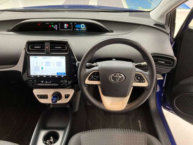 プリウス1.8 S