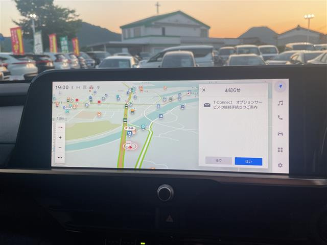クラウンクロスオーバー2.5 G アドバンスト レザー パッケージ E-Four 4WD