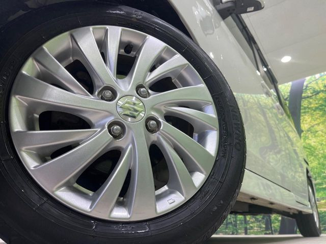 �y����14�C���`�A���~�z�C�[���z�O�ςɃ}�b�`���������A���~�z�C�[���𑕒����Ă���܂��B�e��ЊO�A���~�z�C�[����A�X�^�b�h���X�^�C�����戵�����Ă���܂��B���񂲑��k����������