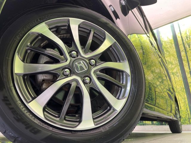 �y����14�C���`�A���~�z�C�[���z�O�ςɃ}�b�`���������A���~�z�C�[���𑕒����Ă���܂��B�e��ЊO�A���~�z�C�[����A�X�^�b�h���X�^�C�����戵�����Ă���܂��B���񂲑��k����������