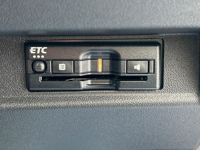 【ETC】高速道路の料金所をストレスなく通過!話題のスポットやサービスエリアに多い「スマートIC」利用時は必須のアイテムです。当店でセットアップを実施、ご納車当日からすぐにご利用いただけます!