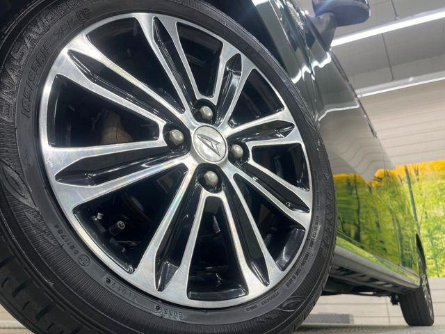 �y�����A���~�z�C�[���z�O�ςɃ}�b�`���������A���~�z�C�[���𑕒����Ă���܂��B�e��ЊO�A���~�z�C�[����A�X�^�b�h���X�^�C�����戵�����Ă���܂��B���񂲑��k����������