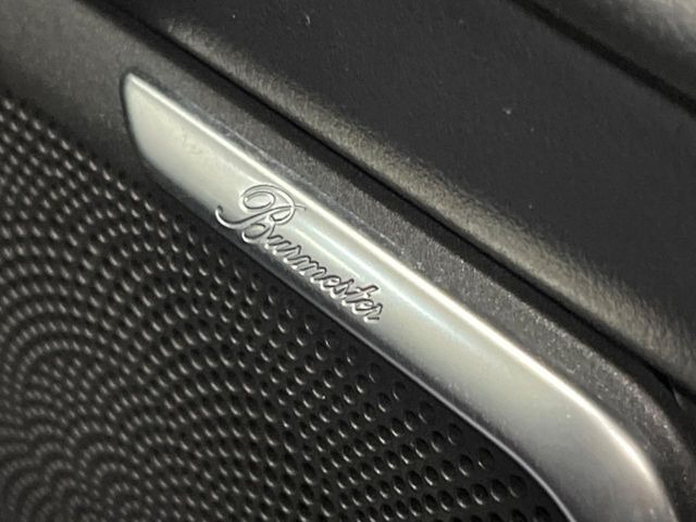 ��Burmester�T���E���h�V�X�e��:�n�C�G���h�I�[�f�B�I��僁�[�J�[����|����Ԑ�p�̃v���~�A���X�s�[�J�[�𑕔��B�����̃X�s�[�J�[����A���̗������܂ŕ����鍂�i���ȉ��y�����y���݂��������܂��B