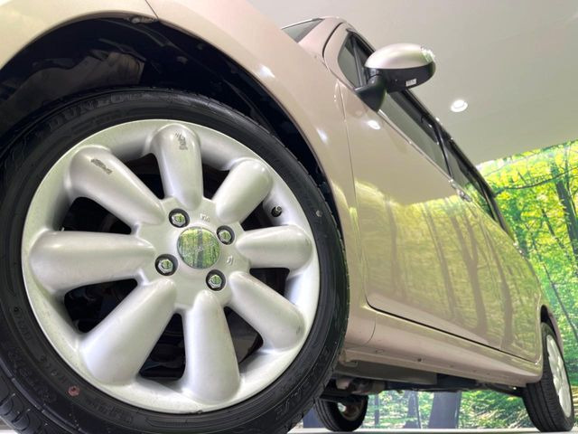�y����15�C���`�A���~�z�C�[���z�O�ςɃ}�b�`���������A���~�z�C�[���𑕒����Ă���܂��B�e��ЊO�A���~�z�C�[����A�X�^�b�h���X�^�C�����戵�����Ă���܂��B���񂲑��k����������