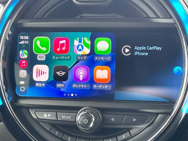 ��Apple Car Play:�X�}�z�Ƃ̗L���ڑ��ŁA�i�r�E�I�[�f�B�I�Đ��ȂǃX�}�z�̃A�v���@�\����ʂł��g����֗��@�\�ł�!