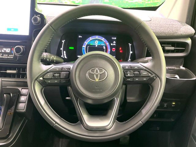 【ステアリングスイッチ】運転中、前方から目線をそらすことなく、オーディオ等の操作が可能な便利機能!安心&快適なドライブを演出してくれます♪