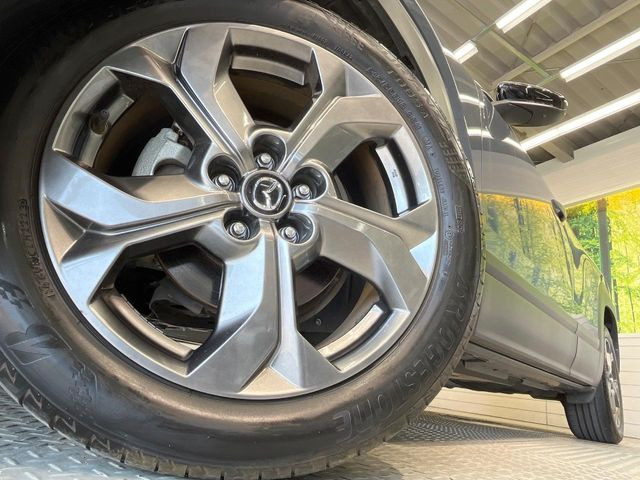�y����18�C���`�A���~�z�C�[���z�O�ςɃ}�b�`���������A���~�z�C�[���𑕒����Ă���܂��B�e��ЊO�A���~�z�C�[����A�X�^�b�h���X�^�C�����戵�����Ă���܂��B���񂲑��k����������