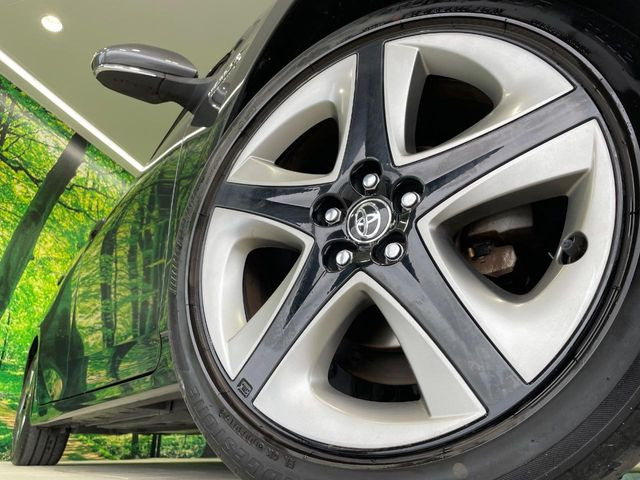 �y����17�C���`�A���~�z�C�[���z�O�ςɃ}�b�`���������A���~�z�C�[���𑕒����Ă���܂��B�e��ЊO�A���~�z�C�[����A�X�^�b�h���X�^�C�����戵�����Ă���܂��B���񂲑��k����������