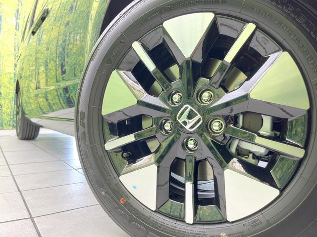 �y����16�C���`�A���~�z�C�[���z�O�ςɃ}�b�`���������A���~�z�C�[���𑕒����Ă���܂��B�e��ЊO�A���~�z�C�[����A�X�^�b�h���X�^�C�����戵�����Ă���܂��B���񂲑��k����������