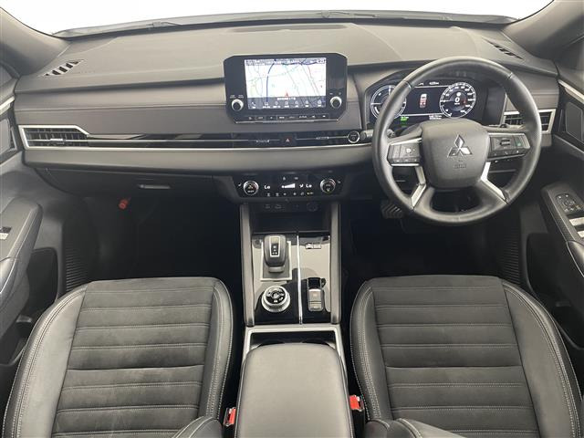 アウトランダーPHEV2.4 ブラック エディション 4WD