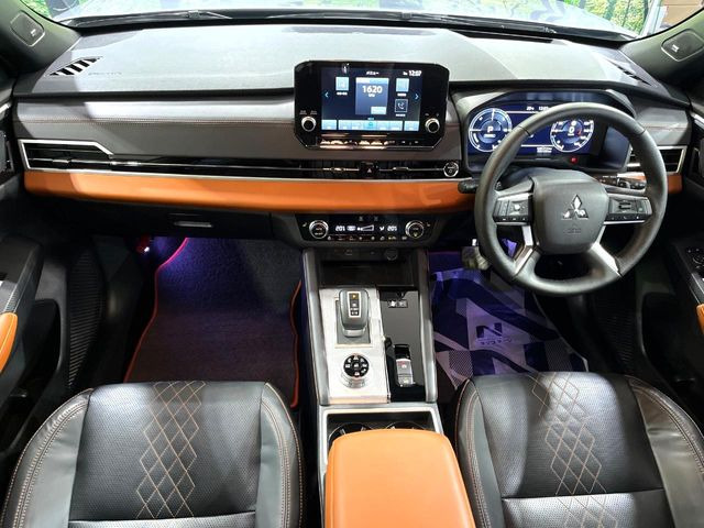 アウトランダーPHEV 2.4 P 4WD