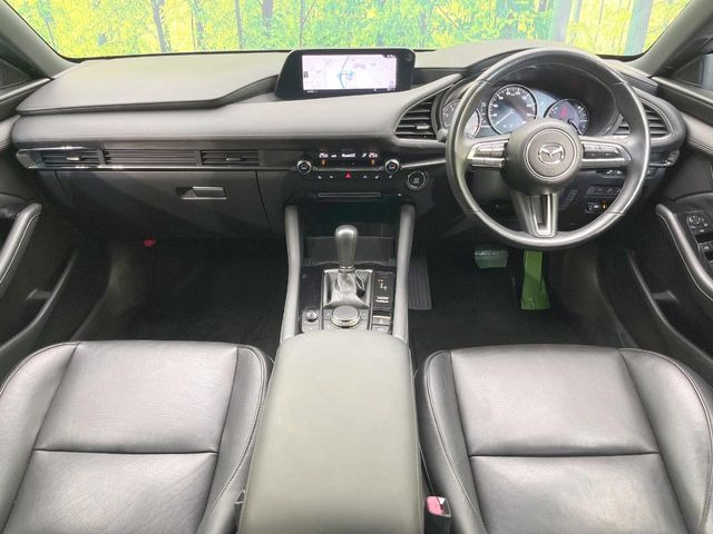 MAZDA3ファストバック2.0 20S Lパッケージ