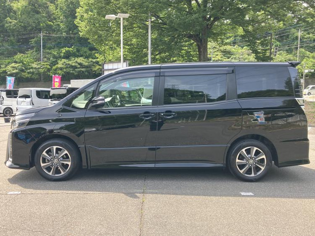 ヴォクシー2.0 ZS