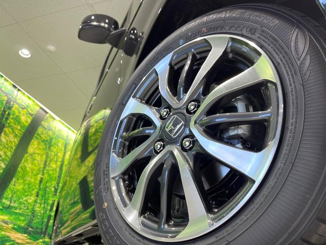 �y����14�C���`�A���~�z�C�[���z�O�ςɃ}�b�`���������A���~�z�C�[���𑕒����Ă���܂��B�e��ЊO�A���~�z�C�[����A�X�^�b�h���X�^�C�����戵�����Ă���܂��B���񂲑��k����������