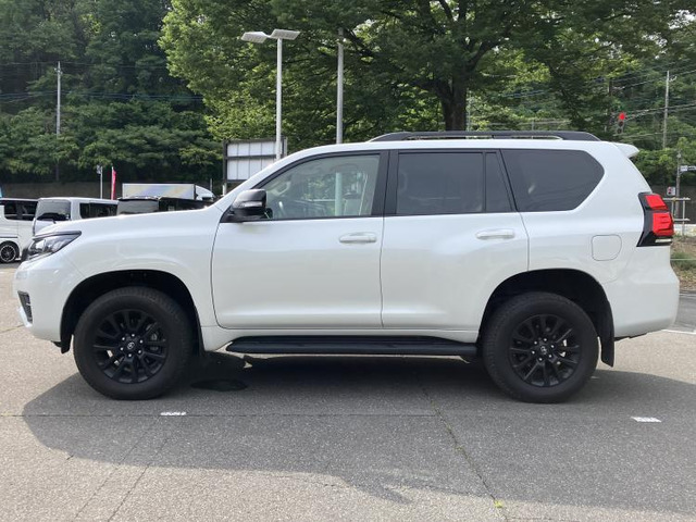 ランドクルーザープラド2.7 TX Lパッケージ マットブラック エディション 4WD