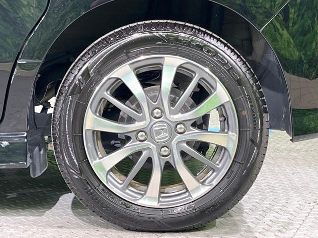 �y����14�C���`�A���~�z�C�[���z�O�ςɃ}�b�`���������A���~�z�C�[���𑕒����Ă���܂��B�e��ЊO�A���~�z�C�[����A�X�^�b�h���X�^�C�����戵�����Ă���܂��B���񂲑��k����������