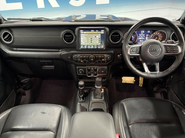 ラングラーアンリミテッド サハラ 4WD