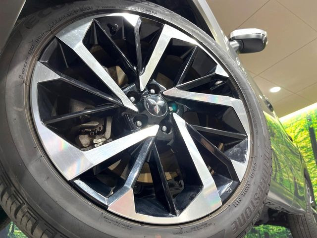 �y����20�C���`�A���~�z�C�[���z�O�ςɃ}�b�`���������A���~�z�C�[���𑕒����Ă���܂��B�e��ЊO�A���~�z�C�[����A�X�^�b�h���X�^�C�����戵�����Ă���܂��B���񂲑��k����������