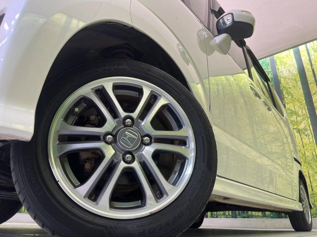 �y����14�C���`�A���~�z�C�[���z�O�ςɃ}�b�`���������A���~�z�C�[���𑕒����Ă���܂��B�e��ЊO�A���~�z�C�[����A�X�^�b�h���X�^�C�����戵�����Ă���܂��B���񂲑��k����������