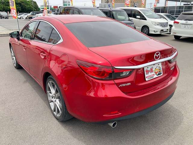 ���X�ł͌y�����Ԃ��畁�ʎԂ܂ŕ��L���I�[�����[�J�[�̎Ԏ�E�F�E�O���[�h��L�x�ɑ����Ă���܂��B